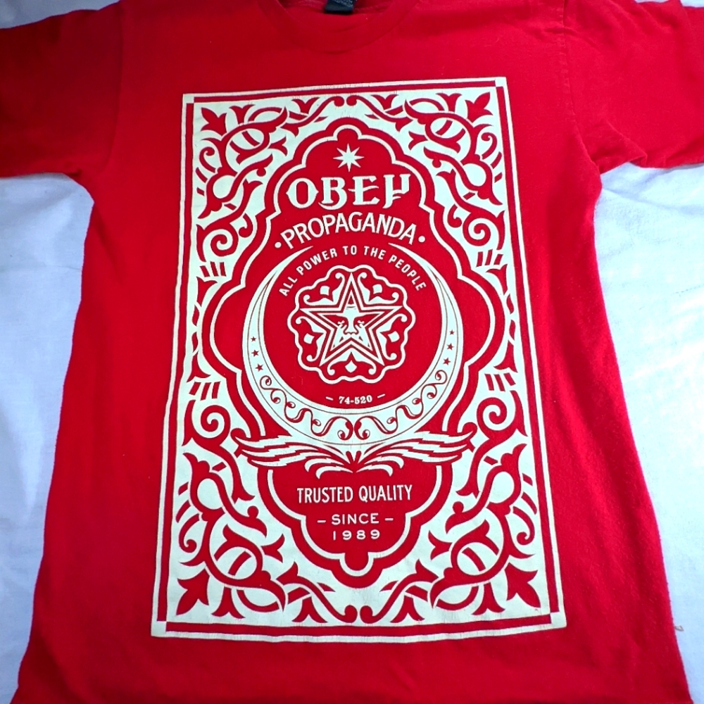 Obey Propaganda All Power to the People Small
